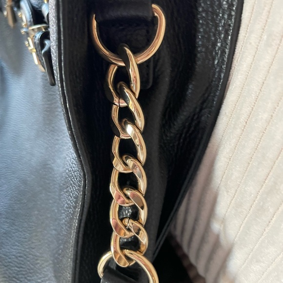 Michael Kors leather bag - Picture 4 of 5